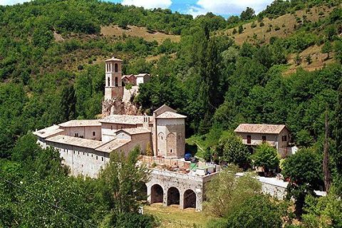 Premessa - VALLE FRAZIONE DI PRECI